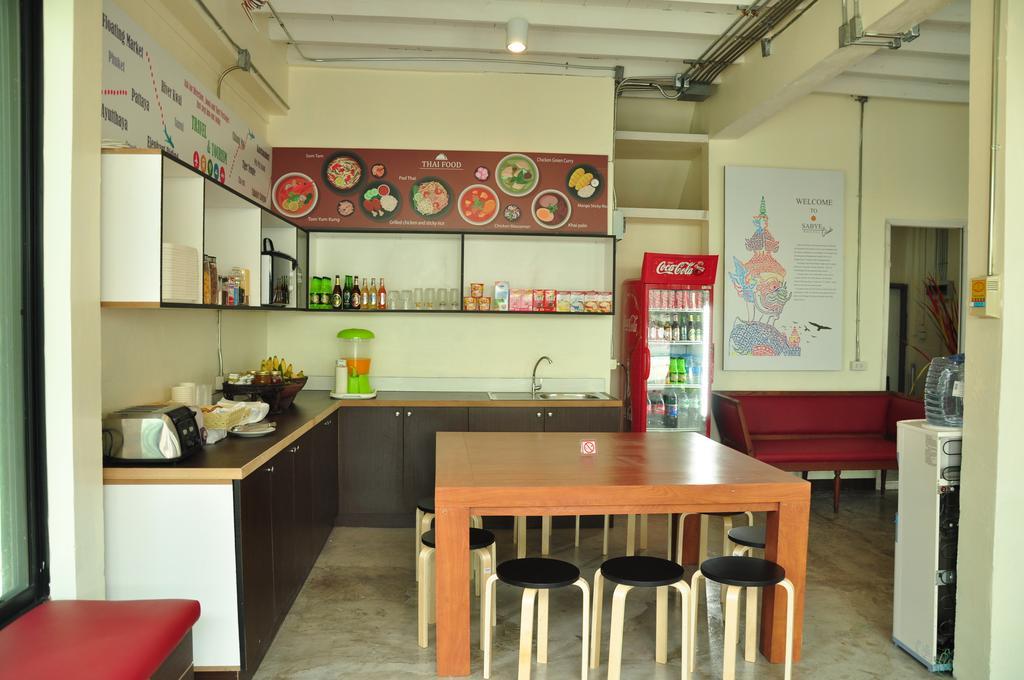Sabye Club Hostel Bangkok Eksteriør billede