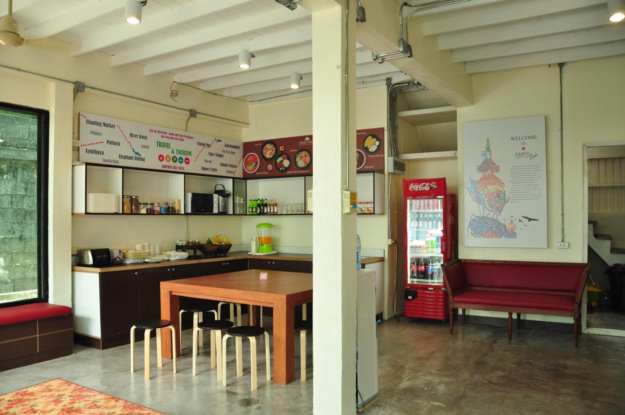 Sabye Club Hostel Bangkok Eksteriør billede
