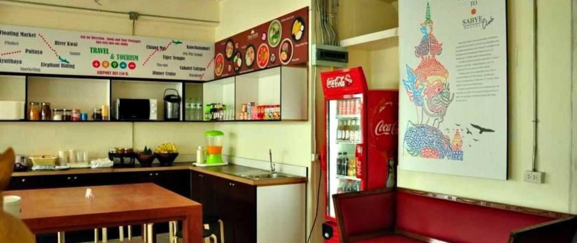 Sabye Club Hostel Bangkok Eksteriør billede